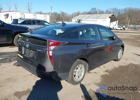 2017 Toyota Prius Two z USA, uszkodzony, nr VIN JTDKBRFU7H3033525